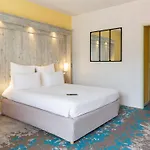Mercure מלון